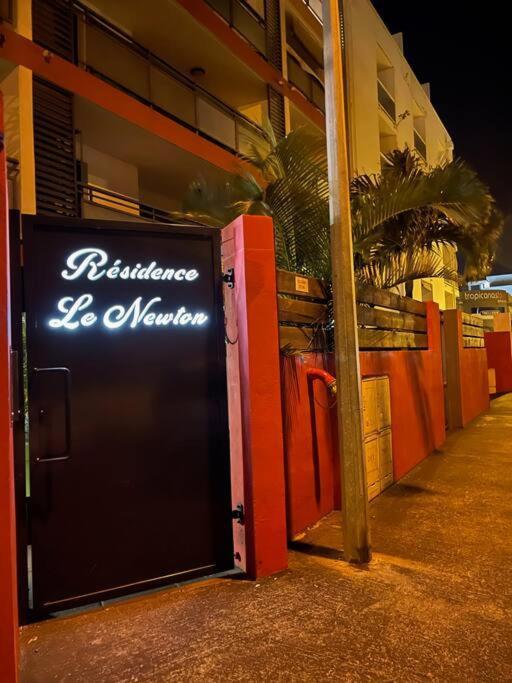 Immense Studio 51 Jusqu'A 4 Personnes Avec Vue Mer Saint-Denis Kültér fotó